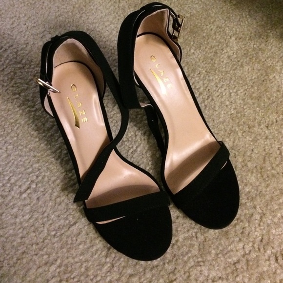 NWOT black strappy heels