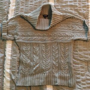Knit sweater like new