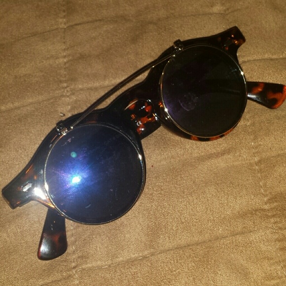 Forever 21 Flip up round glasses