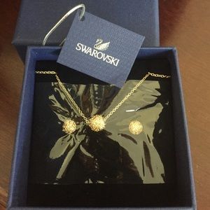 NWT Swarovski set , excellent for a gift /yourself