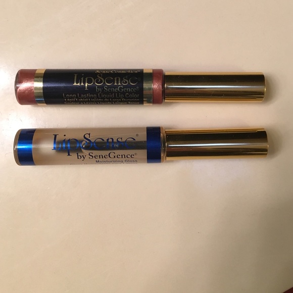 LipSense Plum Pretty & Glossy moisturizing gloss