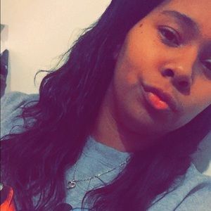 Meet your Posher, Camella