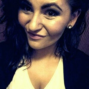 Meet your Posher, Sara