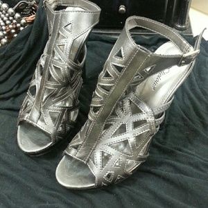 Delicious brand strappy high heels