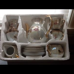13 Piece Decorative Tea Set