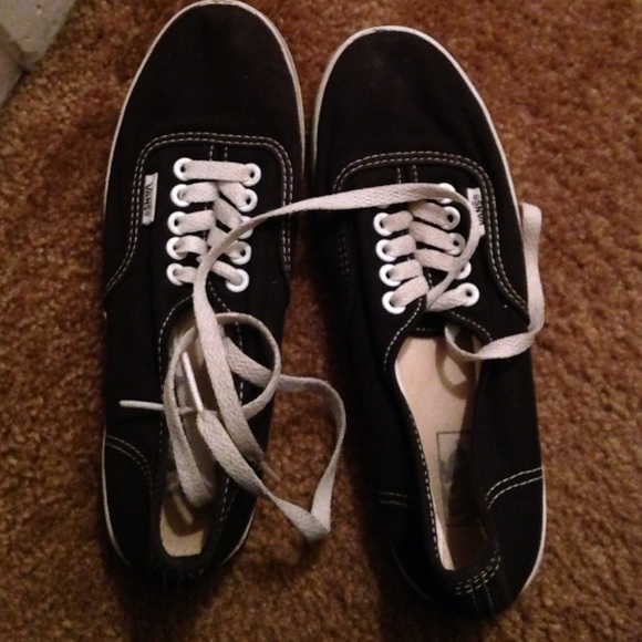 Authentic Black slim classic Vans