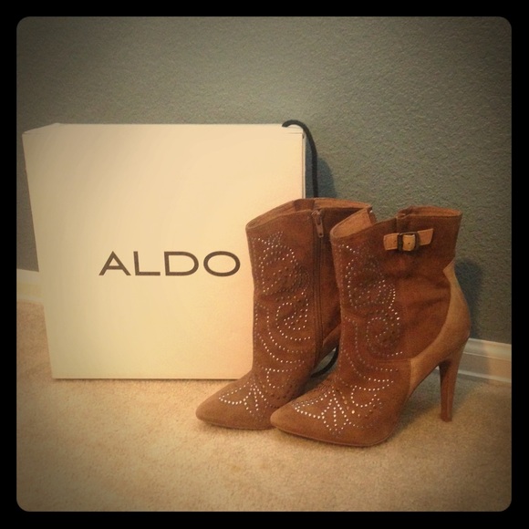 SOLD Aldo Jodetha brown boots - Picture 1 of 4