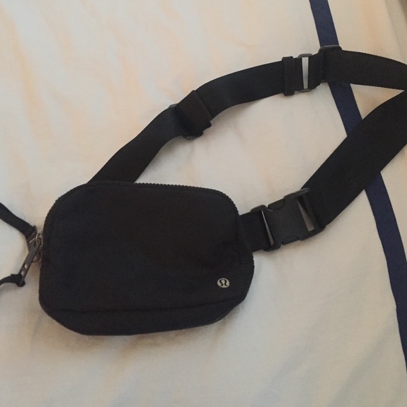 lululemon running bag