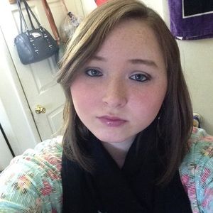 Meet your Posher, Katelyn