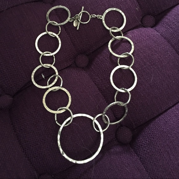 Silver hammered look choker chain