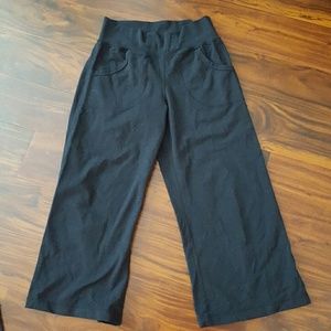 Lululemon wide leg capri