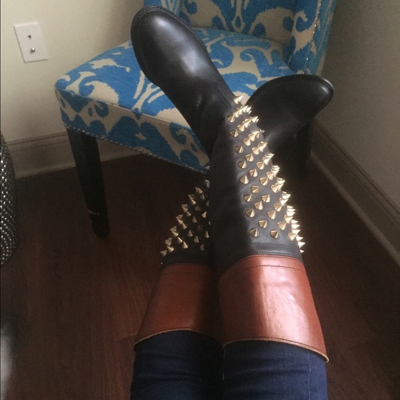 TO BE ANNOUNCED leather boots