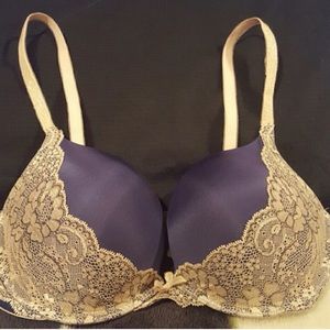 NWOT VS Padded Bra! Taking reasonable offers!!