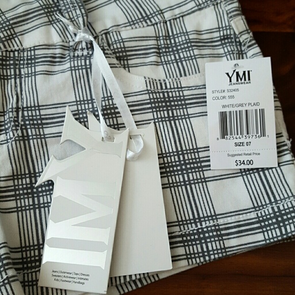 YMI white and grey plaid shorts size 7 nwt - Picture 3 of 3