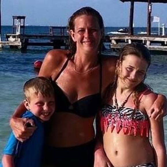 Meet your Posher, Cassandra - Picture 1 of 1