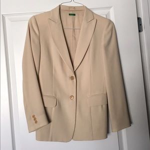 Like New! Italian-made blazer in cream