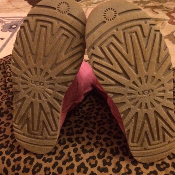 UGG Boots - Picture 3 of 4
