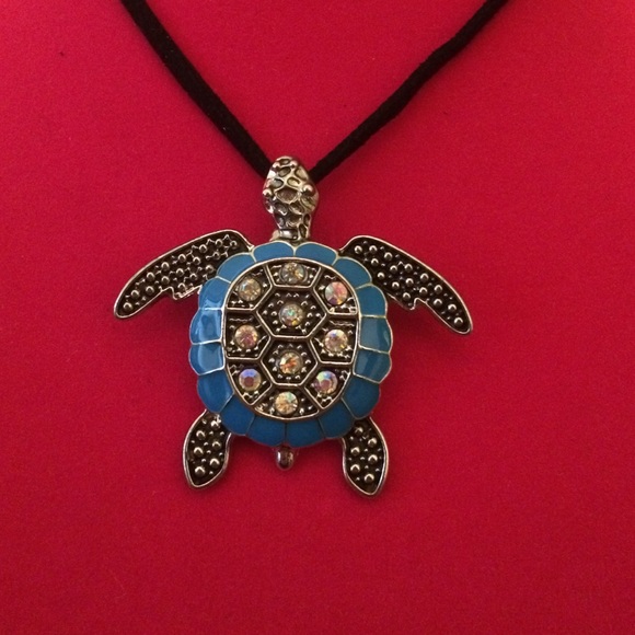 Turtle necklace - Picture 3 of 4
