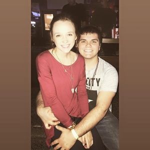 Meet your Posher, Avery