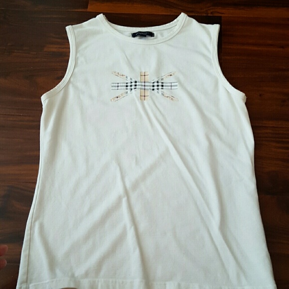 Burberry sleeveless top