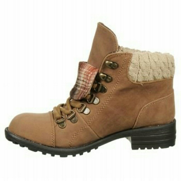 Hot Kiss Women's Lumber boots Size 10M