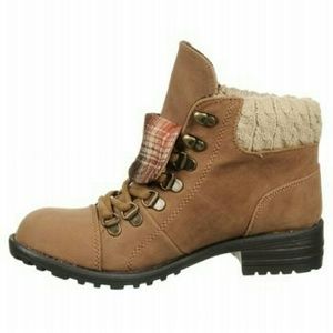Hot Kiss Women's Lumber boots Size 10M