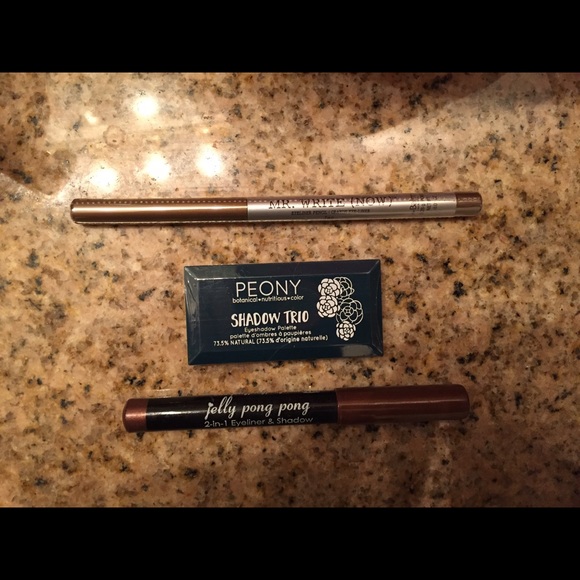 Eyeshadow/Eyeliner bundle 💖 - Picture 1 of 4