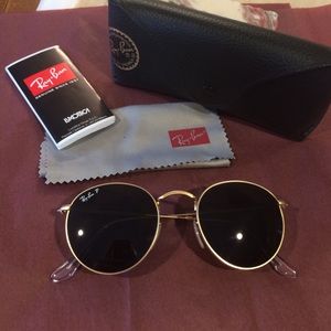 NEED TO SELL Polarized Round Raybans