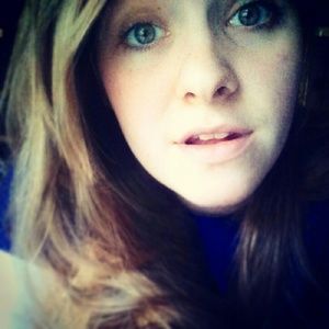 Meet your Posher, Lora lee