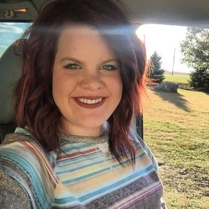 Meet your Posher, Becca