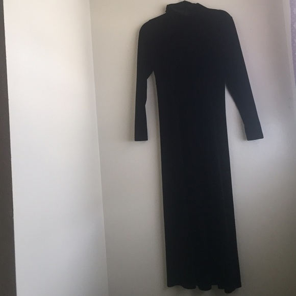 Price firm• final sale•Velvet turtle neck maxi
