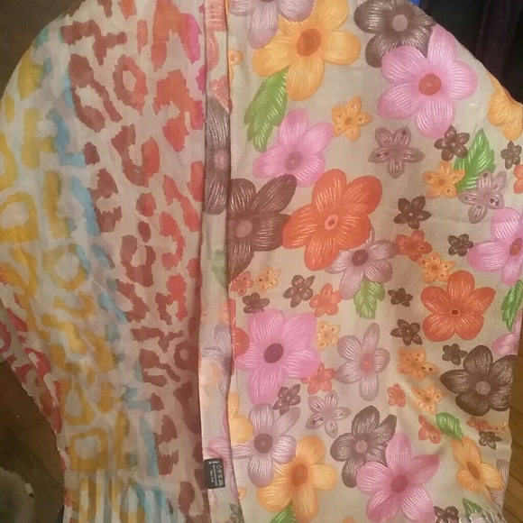 Spring Scarfs- 4 piece Bundle - Picture 2 of 3