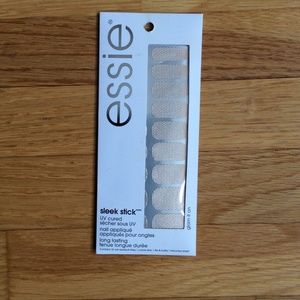 Essie uv cured nail appliqué