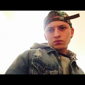 Meet your Posher, Jonathan