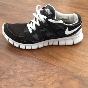 Nike Tennis Shoes