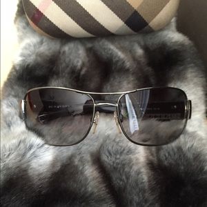 ⚡️FLASH Sale⚡️Authentic Burberry Sunglasses