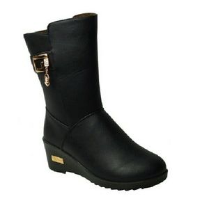 Women's boots size 8 black