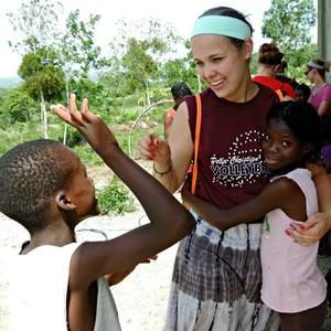 Meet your Posher, Leslie