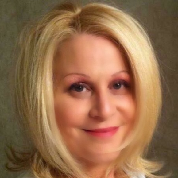 Meet your Posher, Michele - Picture 1 of 1
