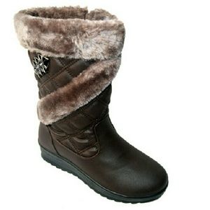 New women's winter boots brown size 8 with fur