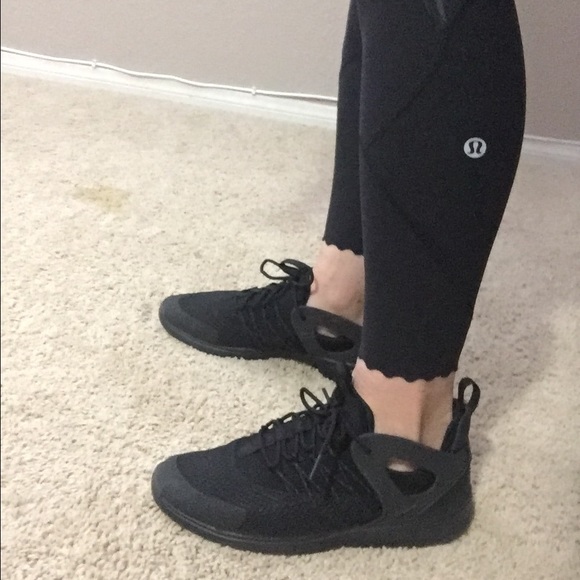 Nike Shoes - Women's Nike shoes size 7.5