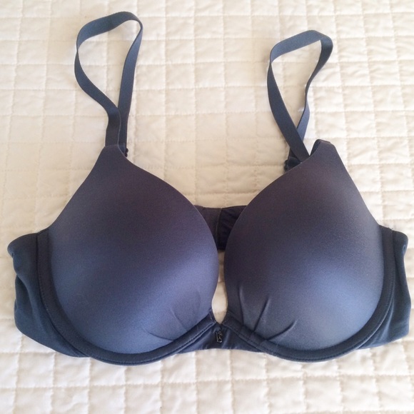 Victoria's Secret 36C Fabulous Plunge Push-Up Bra