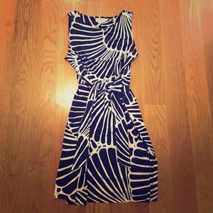 Vineyard vines dress
