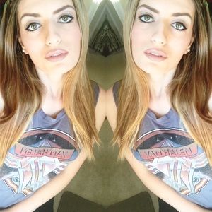 Meet your Posher, Samantha