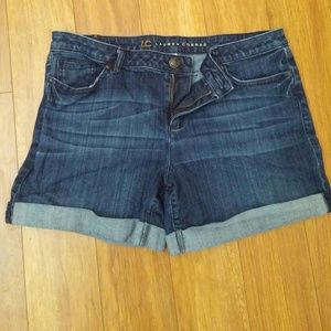 Lauren Conrad Shorts size 16