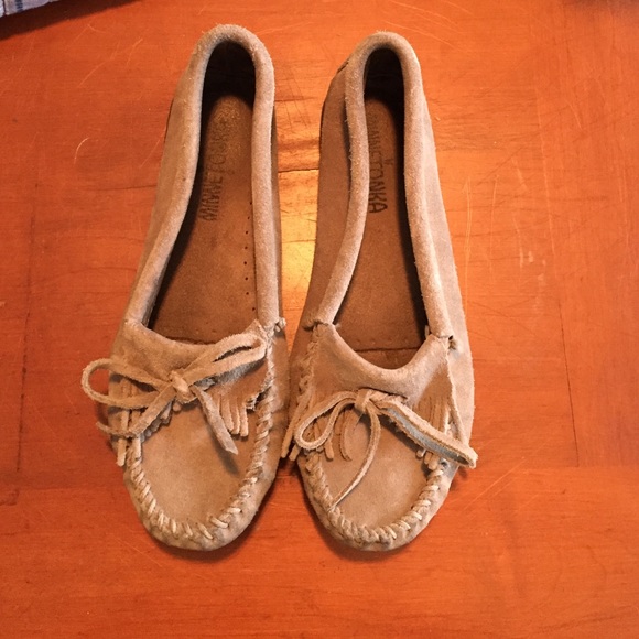 Minnetonka "Kilty" fringe moccasin