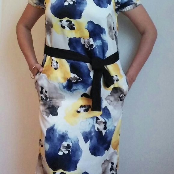 Dress - Picture 2 of 4