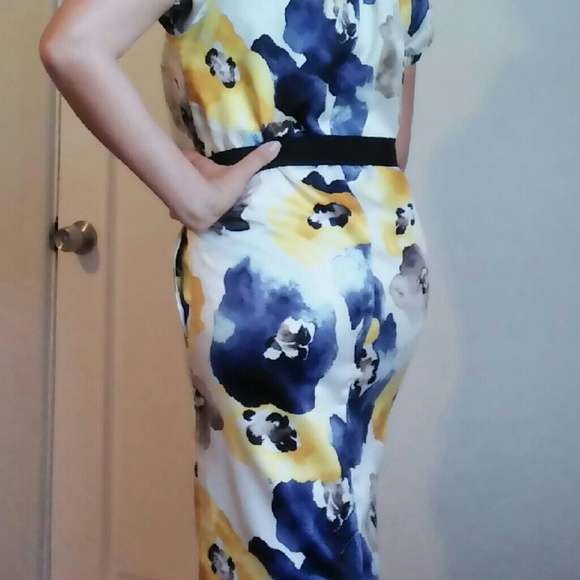 Dress - Picture 4 of 4