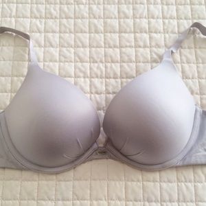 Victoria's Secret 36C Fabulous Plunge Push-Up Bra