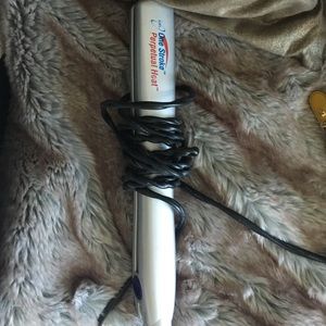 One stroke perpetual heat straightner by ion